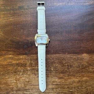 Honora White Leather Strap Women’s Watch with Pearl face good condition
